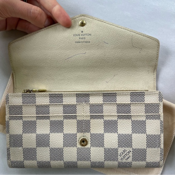 Louis Vuitton Damier Azure Wallet - Picture 4 of 9